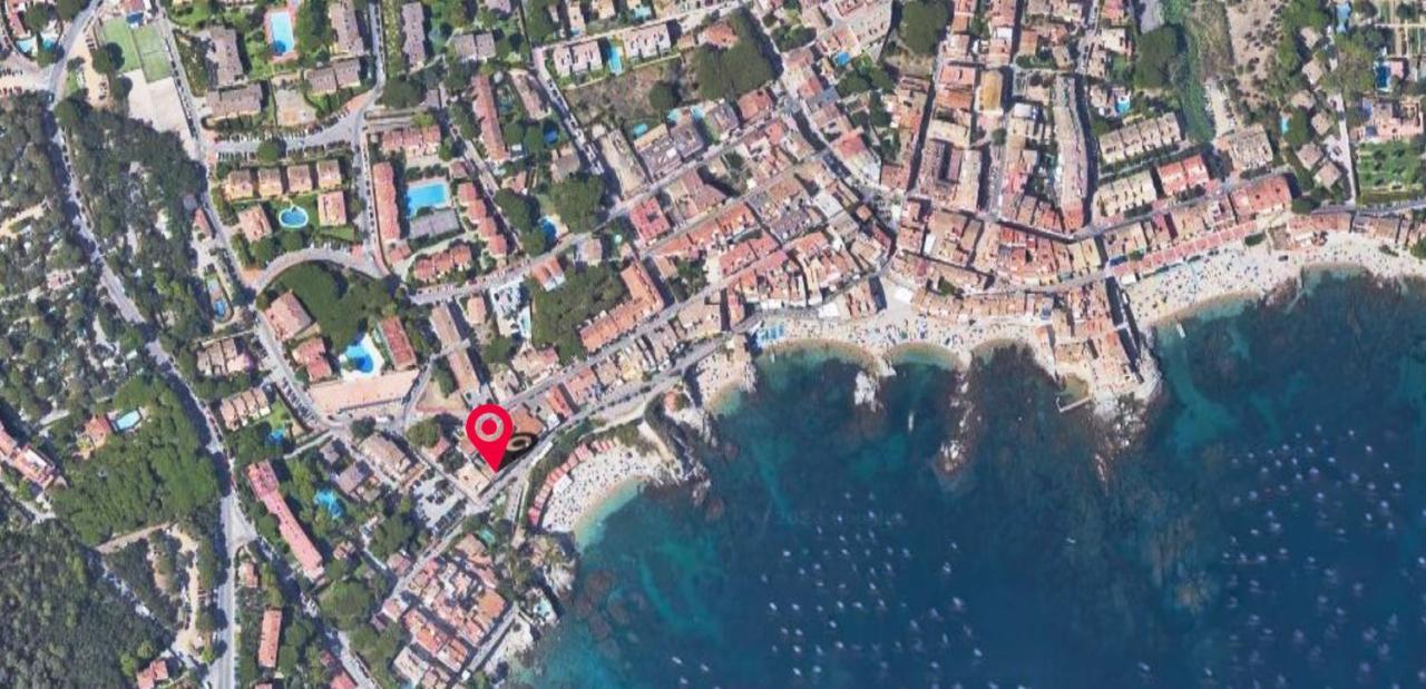 Precioso Apartamento Reformado En 1Ra Linea De Mar Sin Vistas Calella De Palafrugell Bagian luar foto