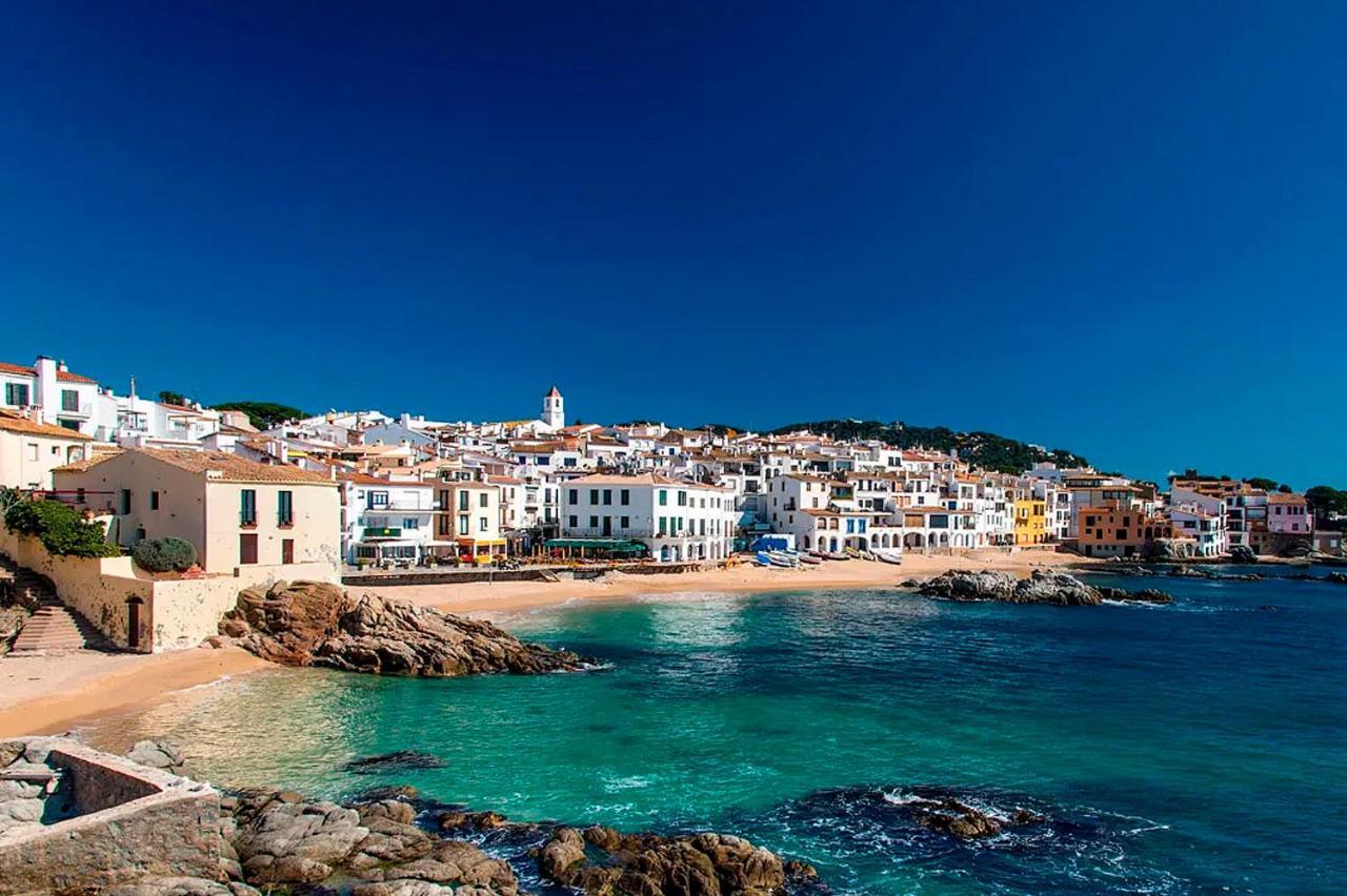 Precioso Apartamento Reformado En 1Ra Linea De Mar Sin Vistas Calella De Palafrugell Bagian luar foto